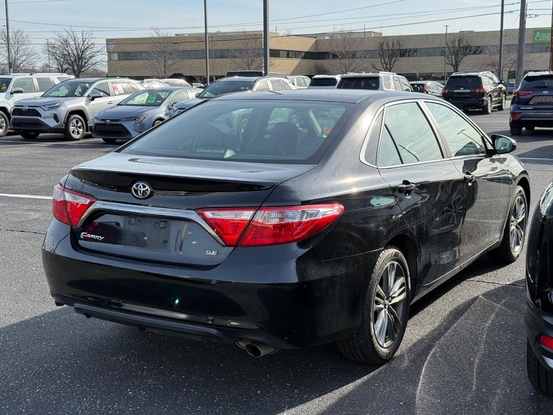 Toyota Camry Vehicle Image 04