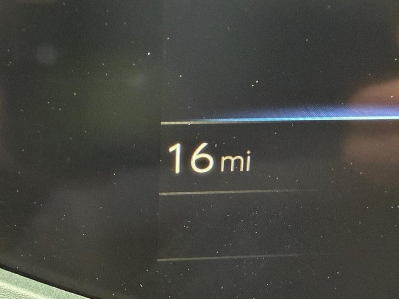 Toyota Prius Vehicle Image 18