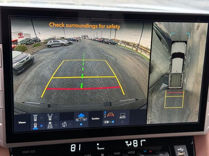 Toyota Tundra 4WD Vehicle Image 13