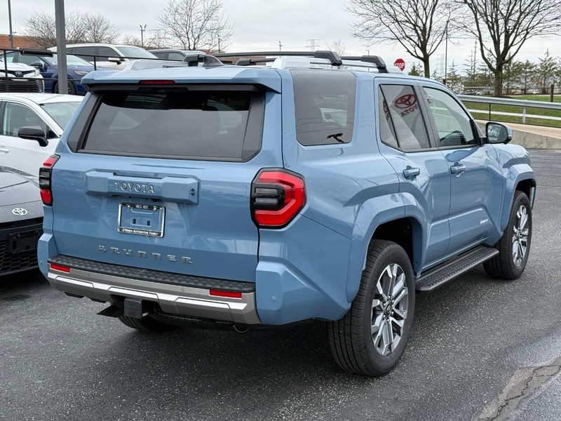 Toyota 4Runner Vehicle Image 03