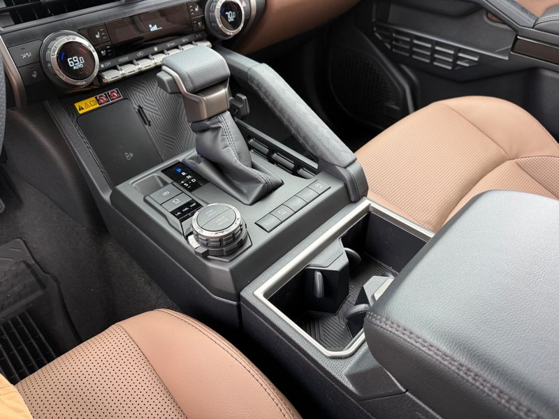 Toyota 4Runner Vehicle Image 15