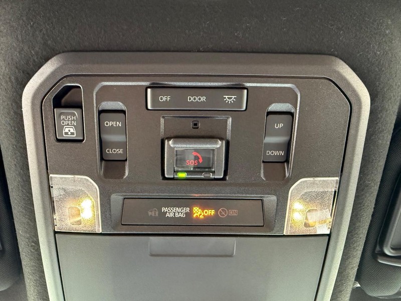 Toyota 4Runner Vehicle Image 17