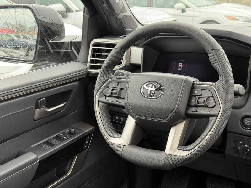 Toyota Tundra 4WD Vehicle Image 07