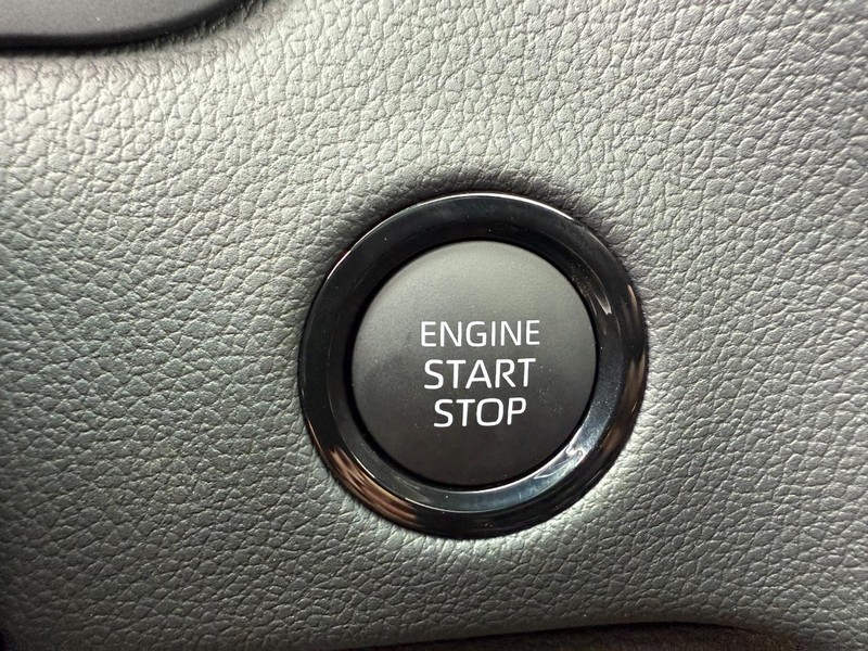 Toyota Tundra 4WD Vehicle Image 10