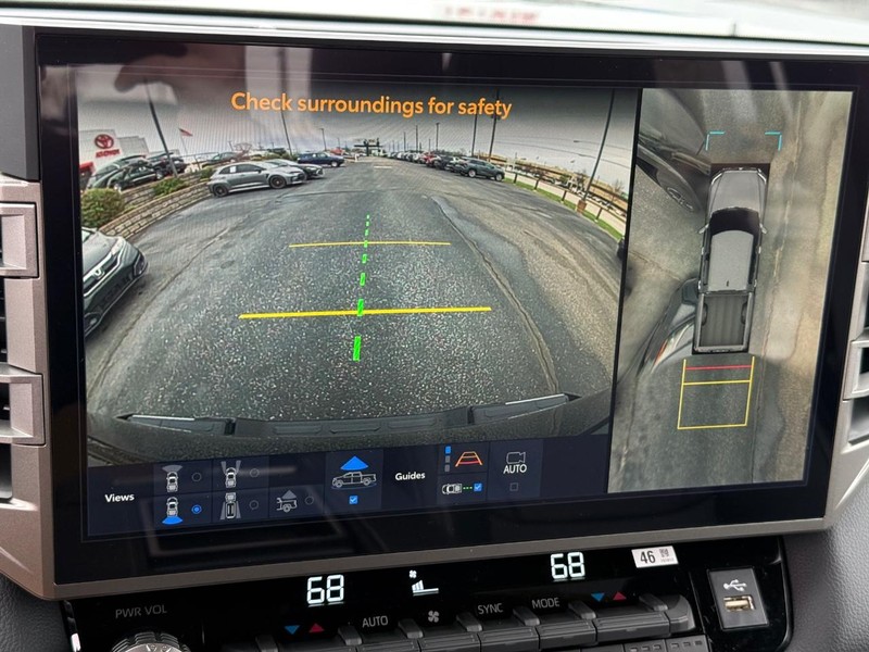 Toyota Tundra 4WD Vehicle Image 13