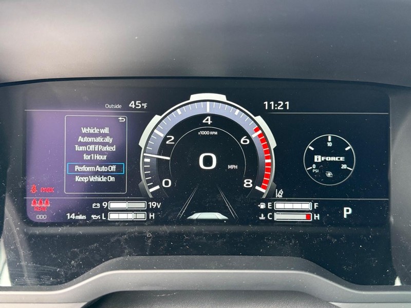 Toyota Tundra 4WD Vehicle Image 18