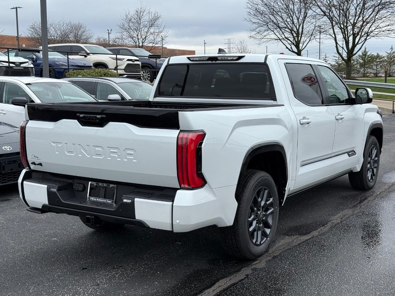 Toyota Tundra 4WD Vehicle Image 03