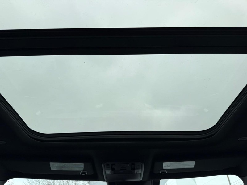 Toyota Tundra 4WD Vehicle Image 05