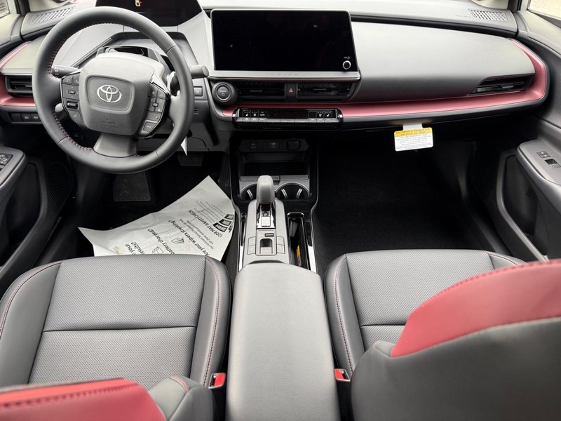 Toyota Prius Plug-In Hybrid Vehicle Image 05