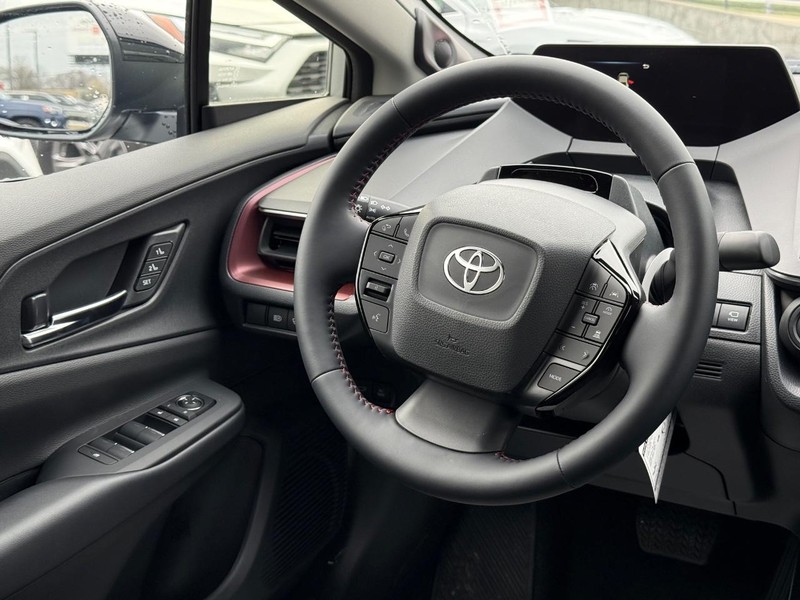 Toyota Prius Plug-In Hybrid Vehicle Image 06