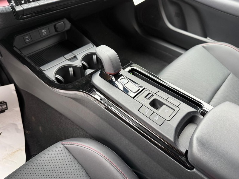 Toyota Prius Plug-In Hybrid Vehicle Image 14