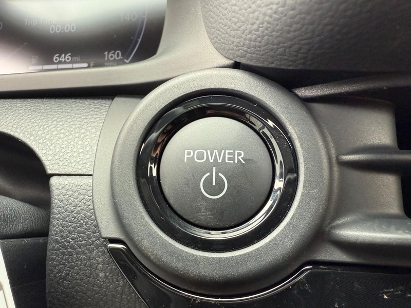 Toyota Crown Signia Vehicle Image 10