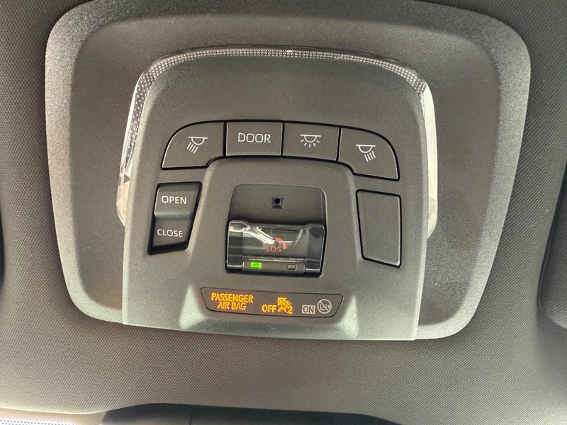 Toyota Crown Signia Vehicle Image 17