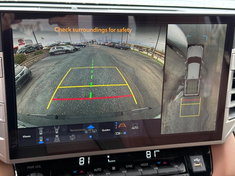 Toyota Tundra 4WD Vehicle Image 13