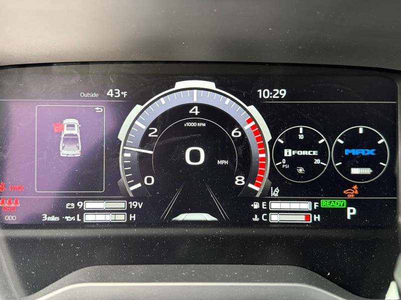 Toyota Tundra 4WD Vehicle Image 18