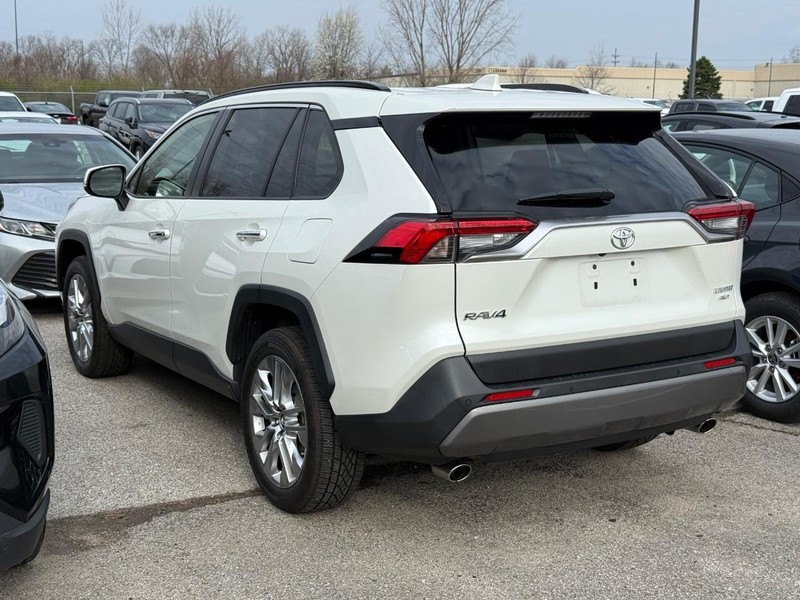 Toyota RAV4 Vehicle Image 03