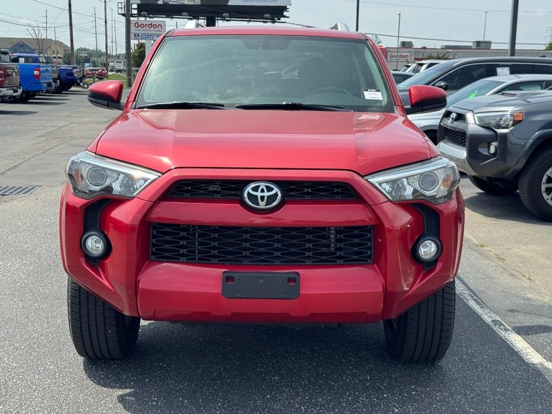 Toyota 4Runner Vehicle Image 09
