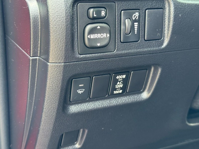 Toyota 4Runner Vehicle Image 16
