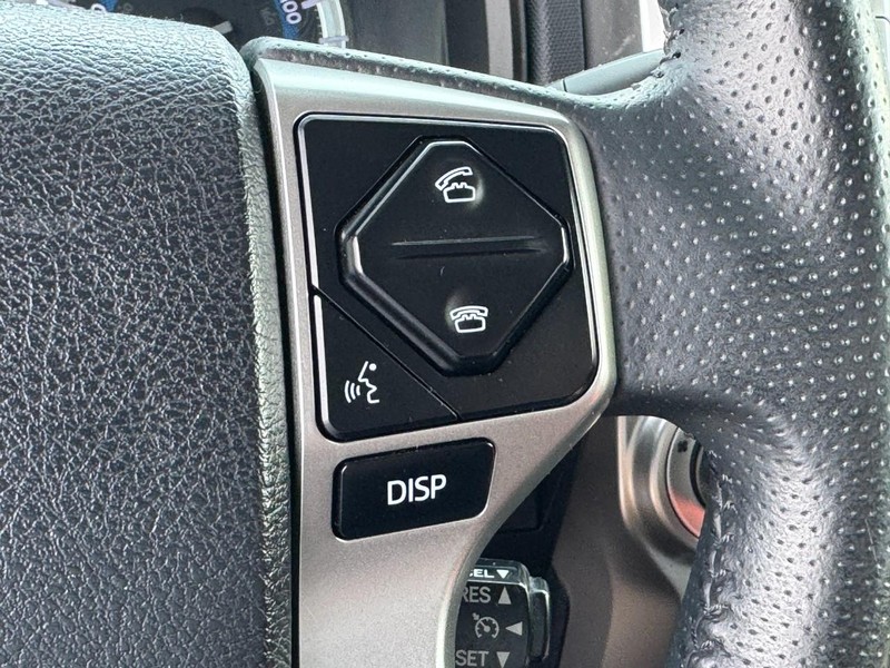Toyota 4Runner Vehicle Image 18