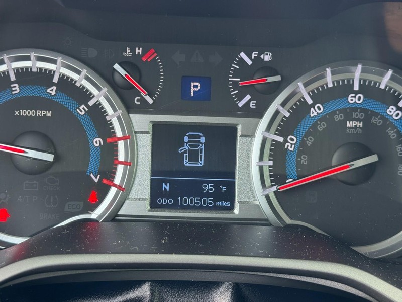 Toyota 4Runner Vehicle Image 19