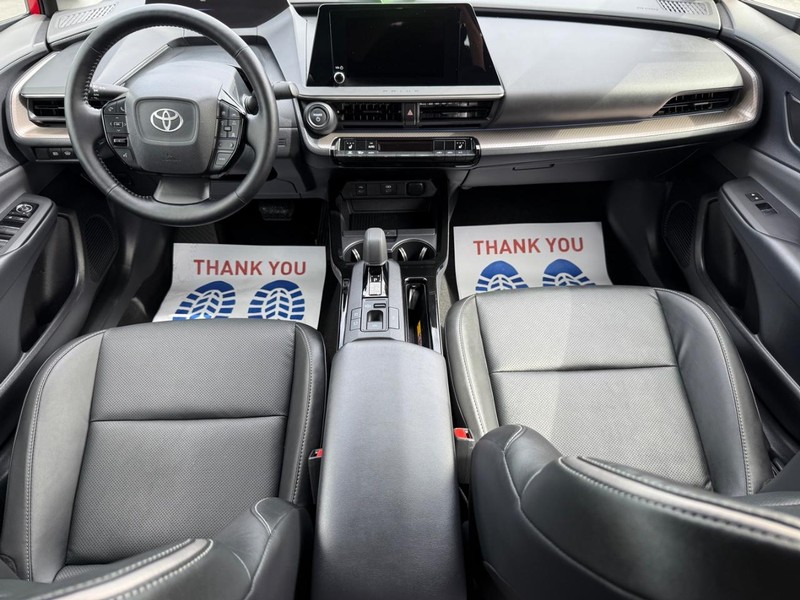 Toyota Prius Vehicle Image 11