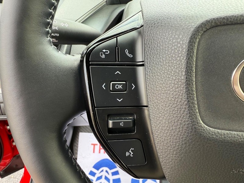 Toyota Prius Vehicle Image 13