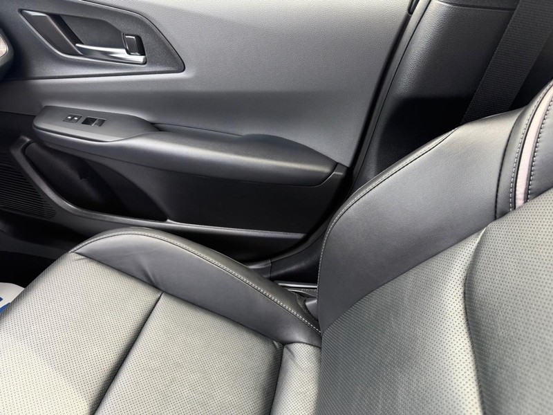 Toyota Prius Vehicle Image 21