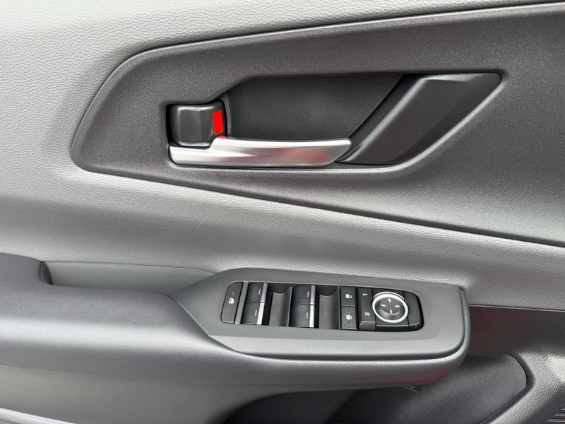 Toyota Prius Vehicle Image 24