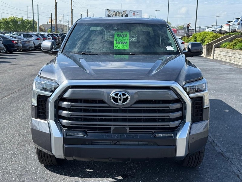 Toyota Tundra 4WD Vehicle Image 09