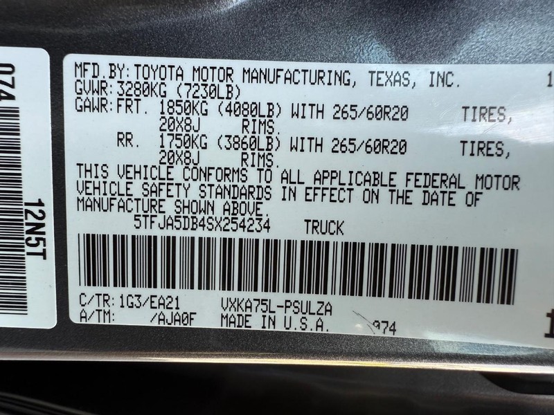Toyota Tundra 4WD Vehicle Image 27