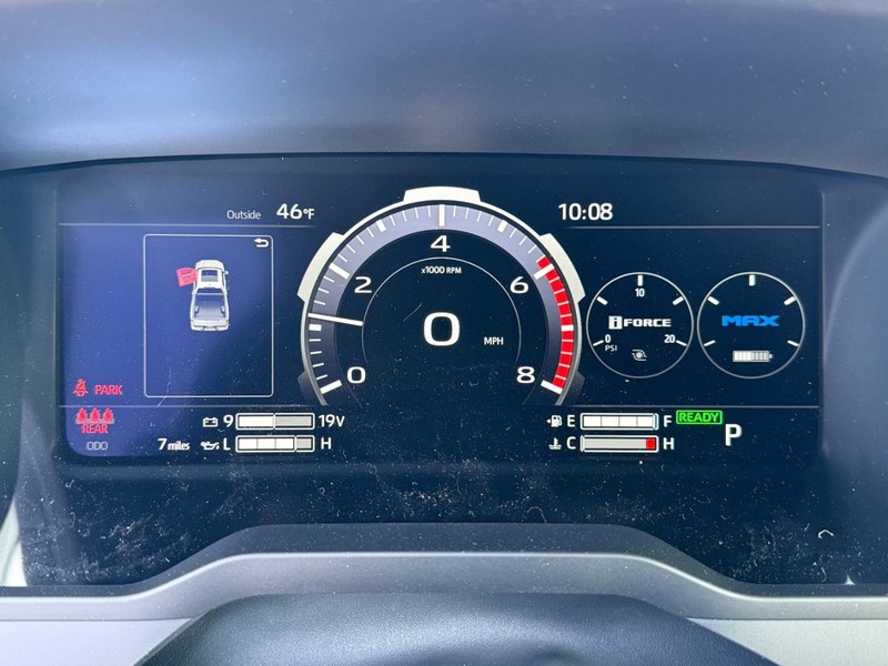 Toyota Tundra 4WD Vehicle Image 17