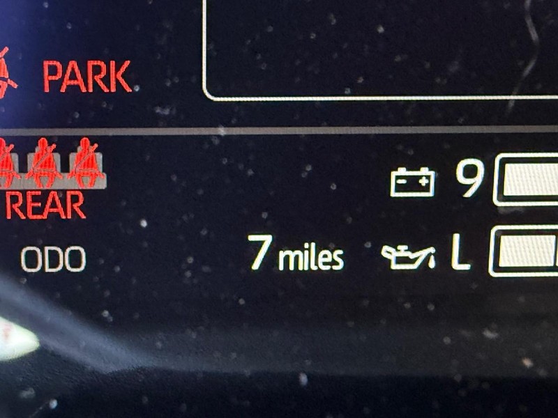 Toyota Tundra 4WD Vehicle Image 18