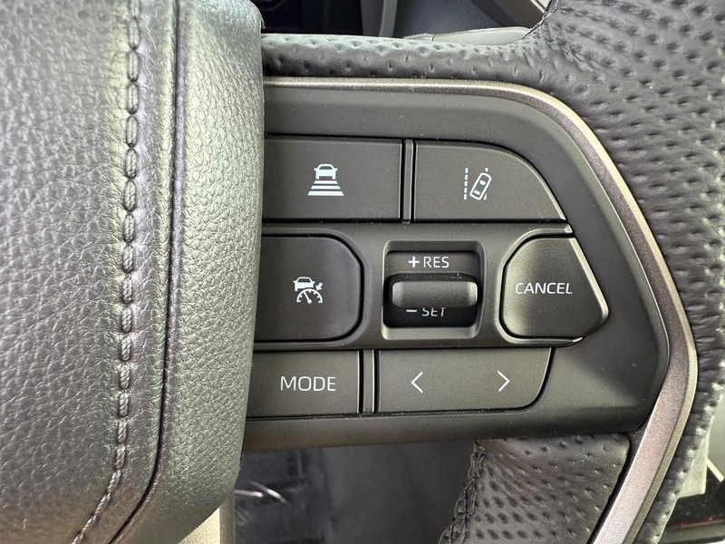 Toyota Tundra 4WD Vehicle Image 09