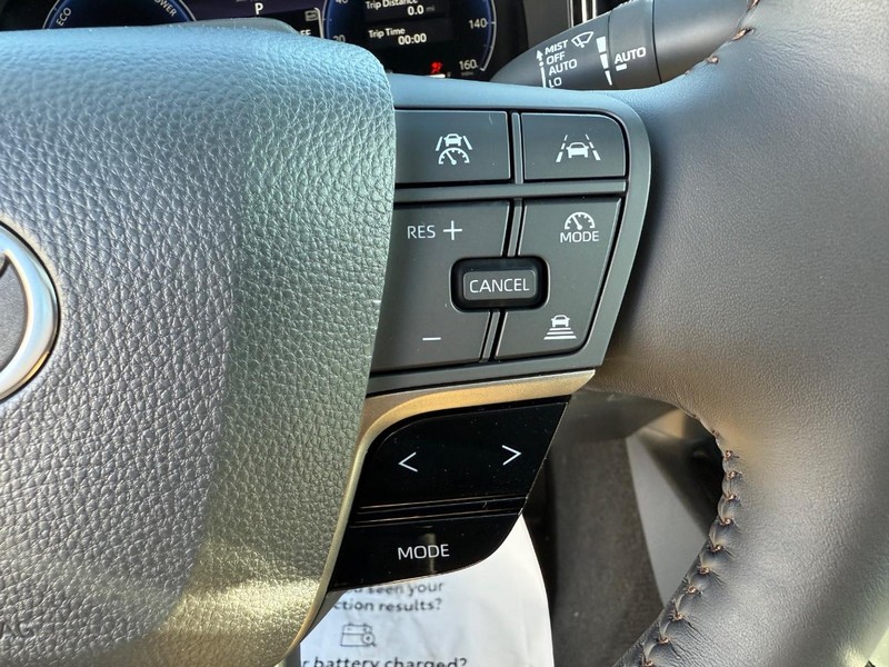 Toyota Camry Vehicle Image 09