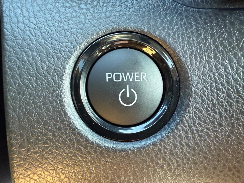 Toyota Camry Vehicle Image 10