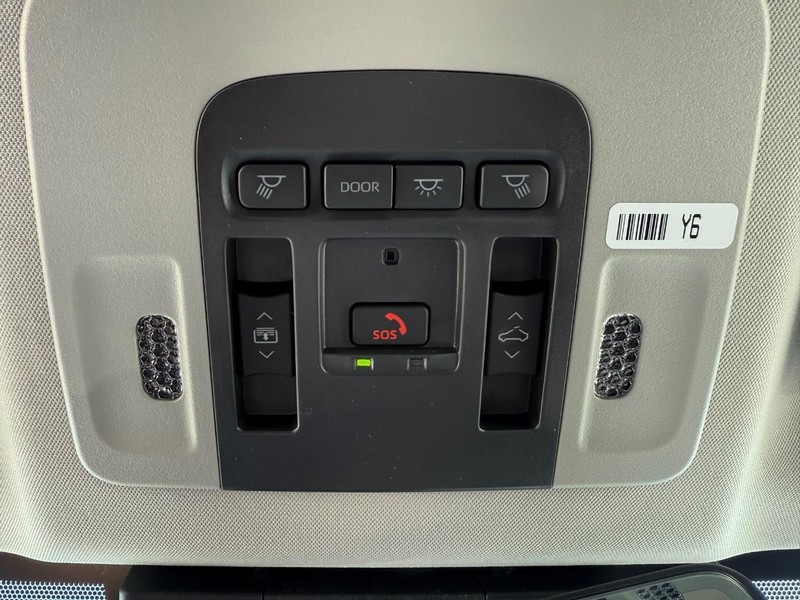 Toyota Camry Vehicle Image 16