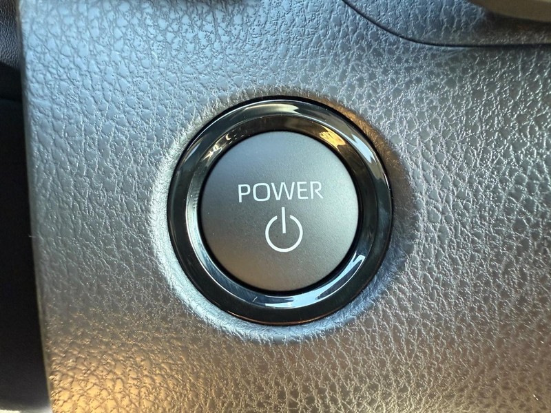 Toyota Camry Vehicle Image 10