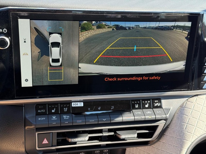 Toyota Camry Vehicle Image 13