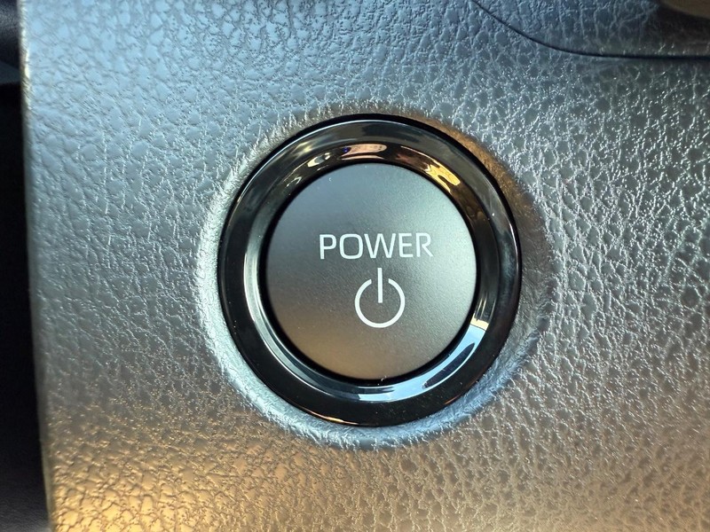 Toyota Camry Vehicle Image 10