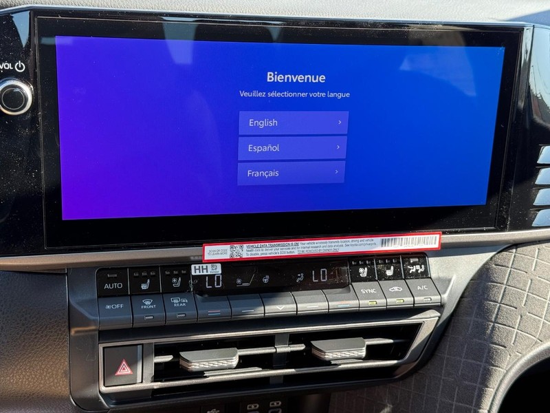 Toyota Camry Vehicle Image 12