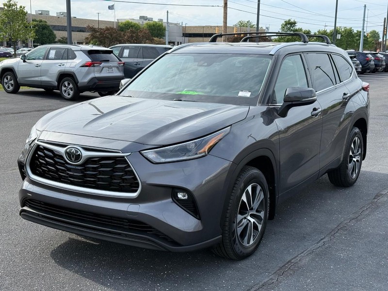 Toyota Highlander Vehicle Image 09