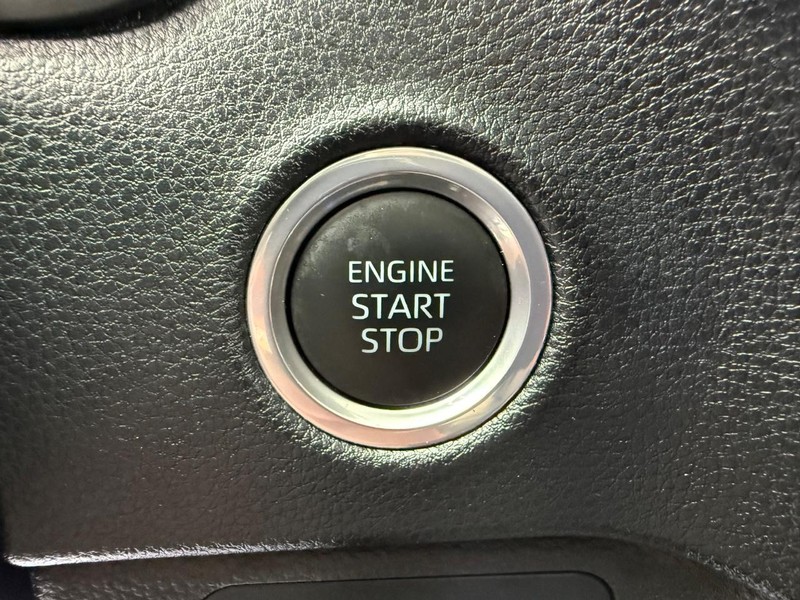 Toyota Tundra 4WD Vehicle Image 15