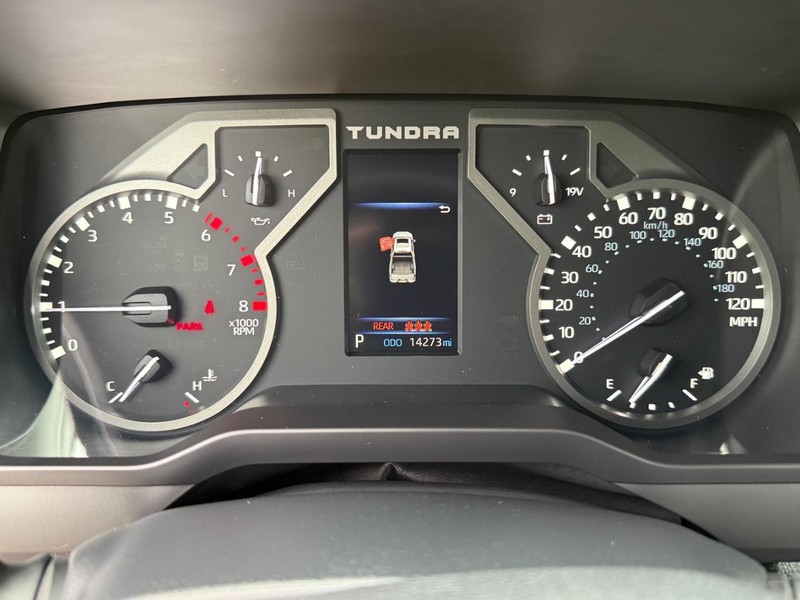 Toyota Tundra 4WD Vehicle Image 21