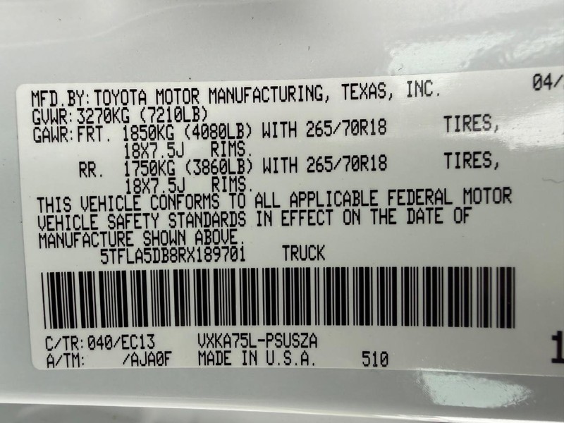 Toyota Tundra 4WD Vehicle Image 25