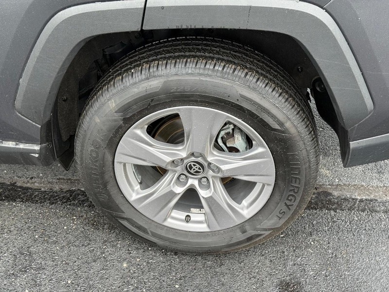 Toyota RAV4 Vehicle Image 06