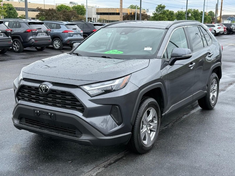 Toyota RAV4 Vehicle Image 08