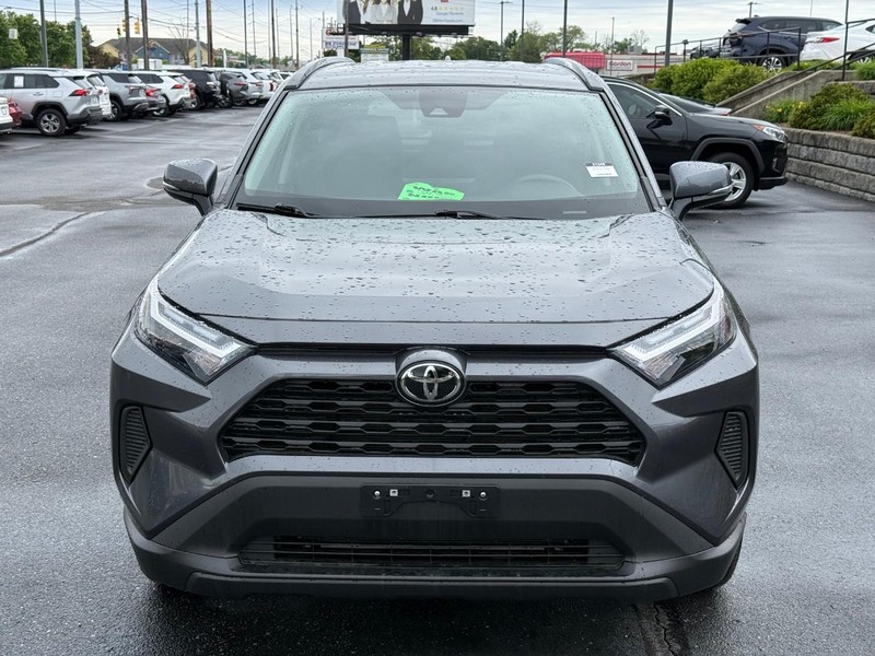 Toyota RAV4 Vehicle Image 09
