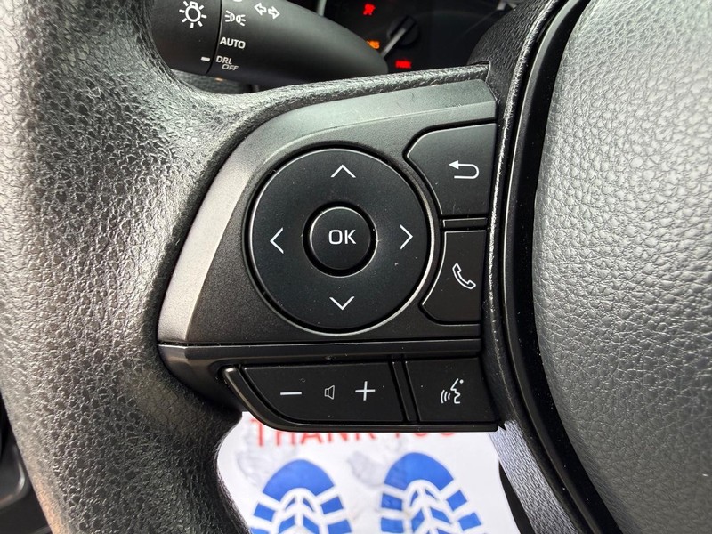 Toyota RAV4 Vehicle Image 13