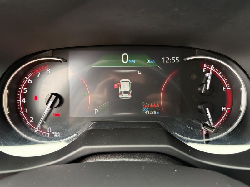 Toyota RAV4 Vehicle Image 21