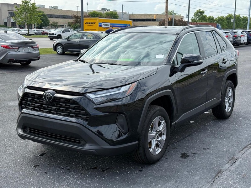 Toyota RAV4 Vehicle Image 08